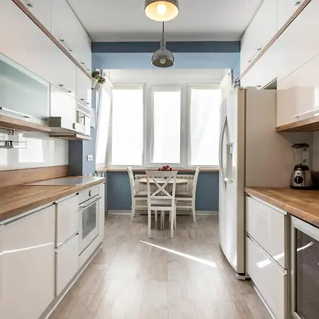 Valguskullane Korter Disainremondiga Apartment